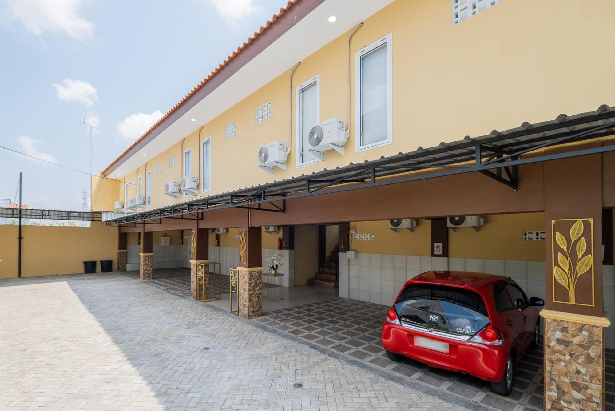 Reddoorz Syariah Near Rsud Dr Iskak Tulungagung Hotel Kedungwaru Bagian luar foto